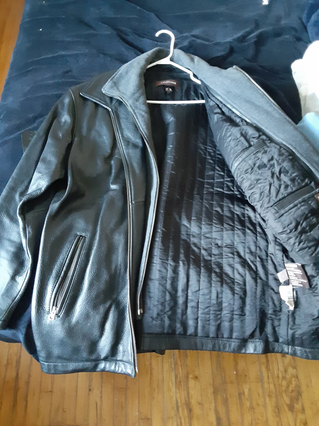 Danier Black Leather Jacket - photo 4