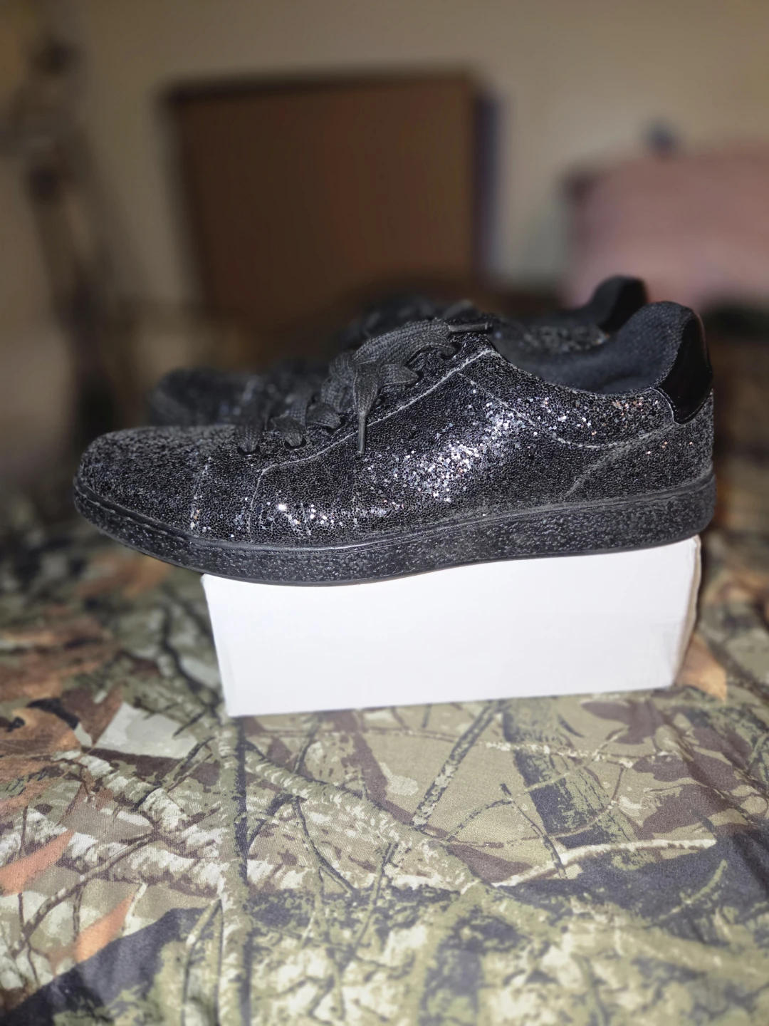 INC Silas Lace-Up Sparkle Sneakers in a Men's 10