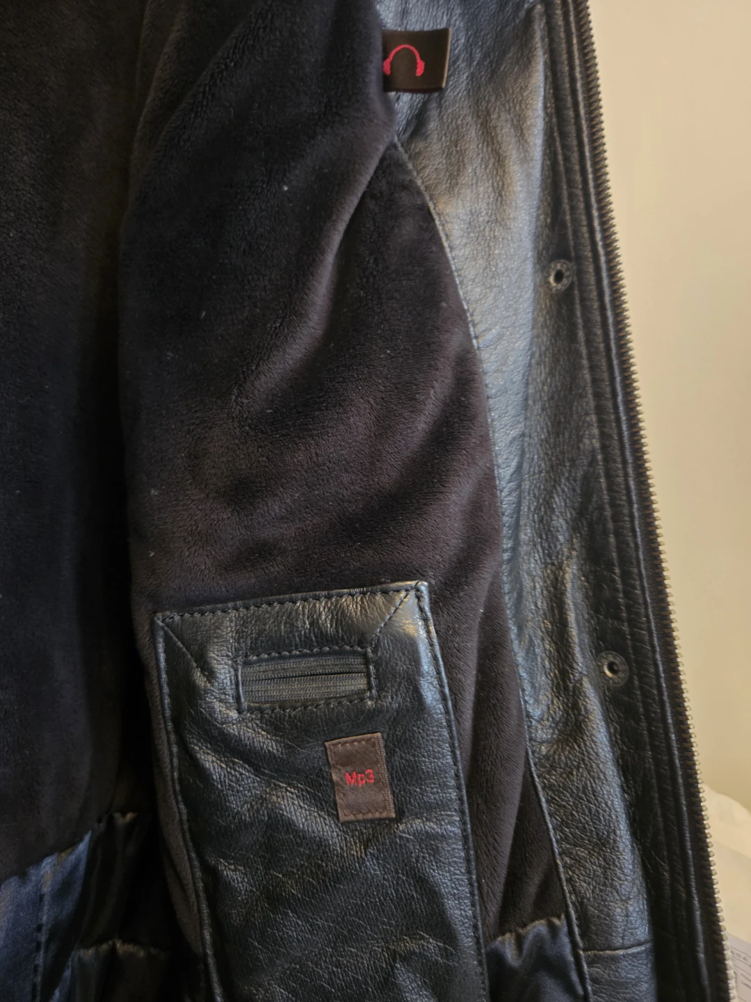Danier Black Leather Winter Coat with Hood - photo 3