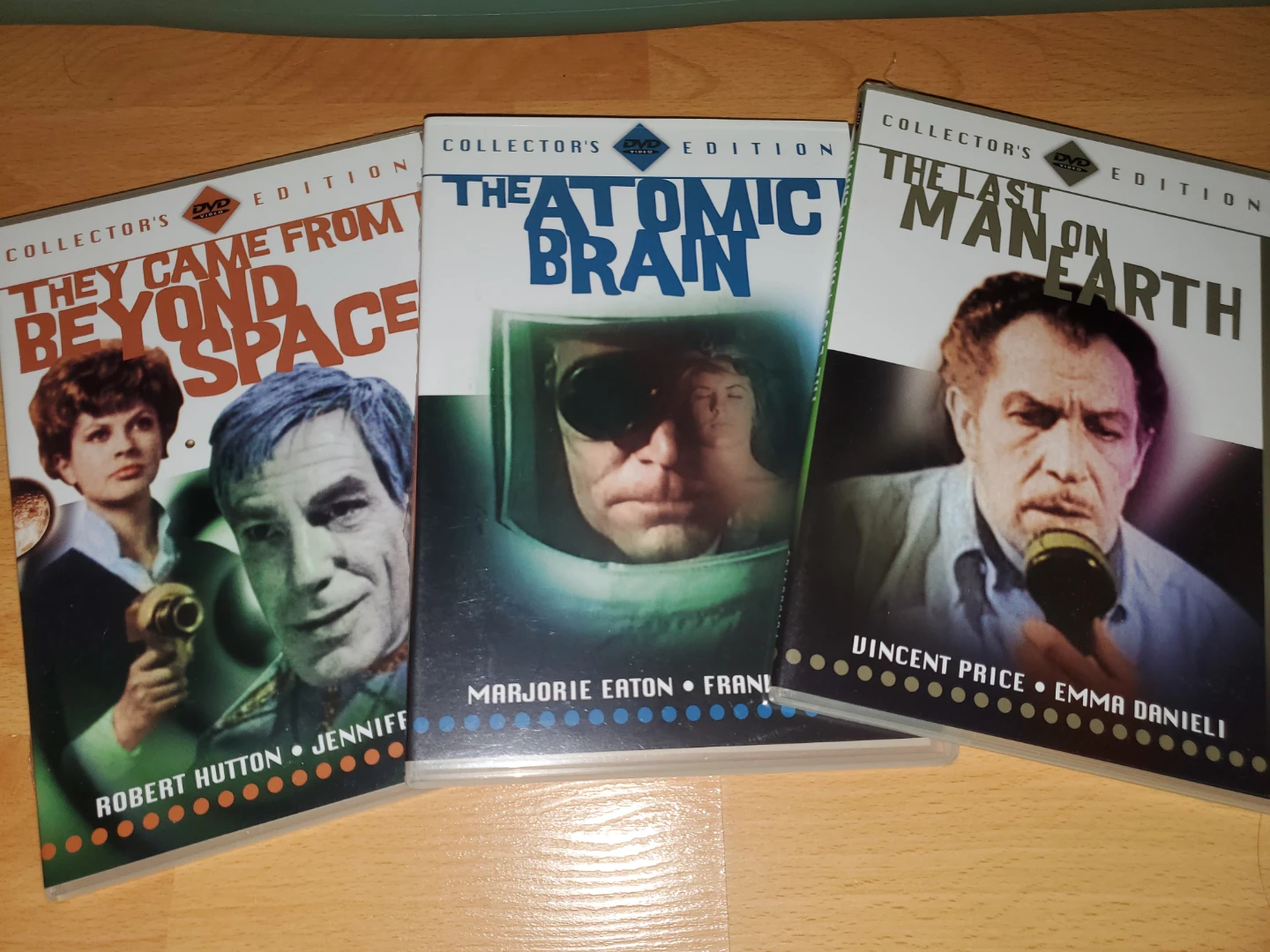 Set of 6 Classic Sci-Fi Horror Collector's Edition DVDs - photo 3