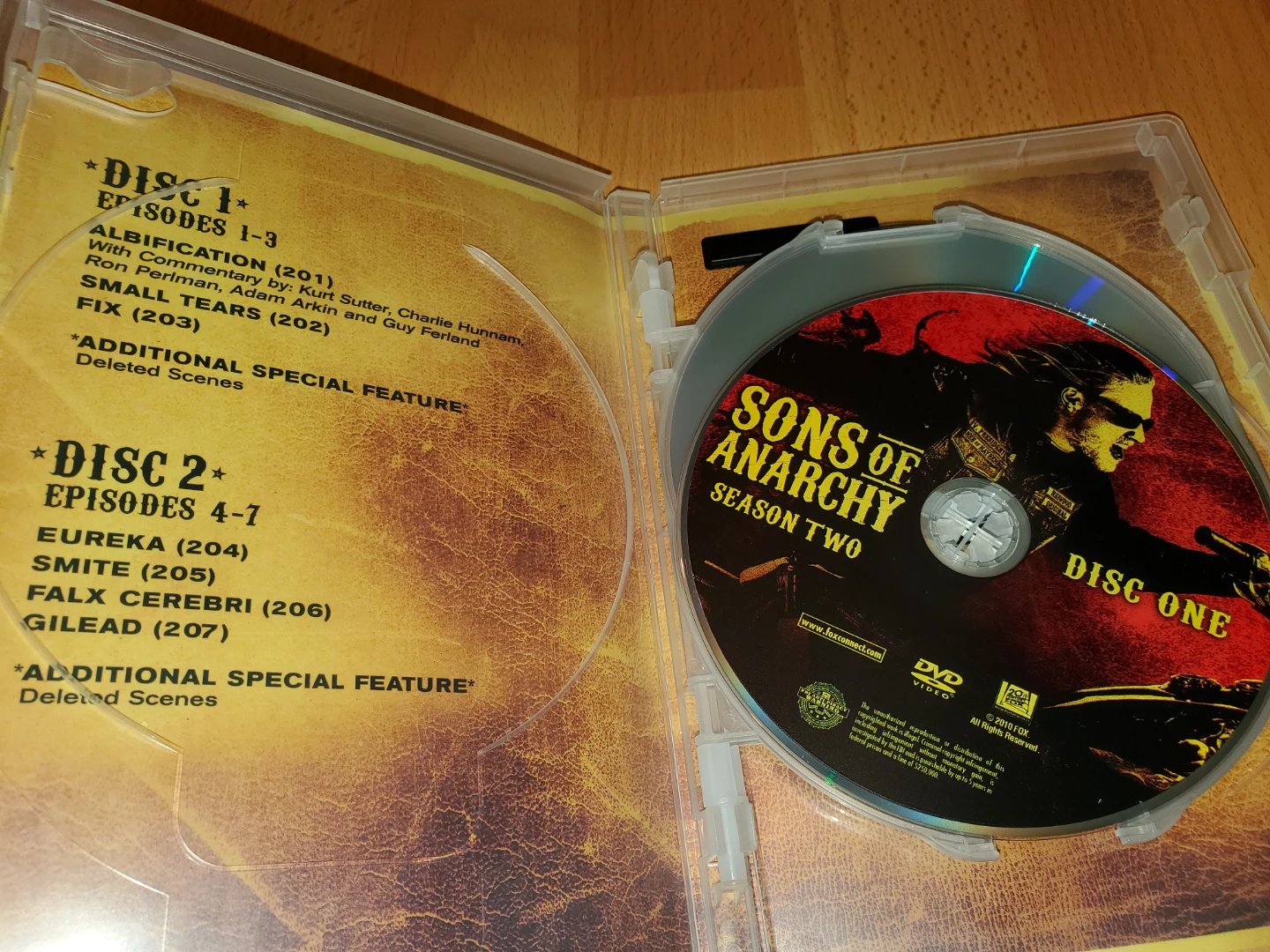 Sons of Anarchy Season Two DVD Set - photo 4