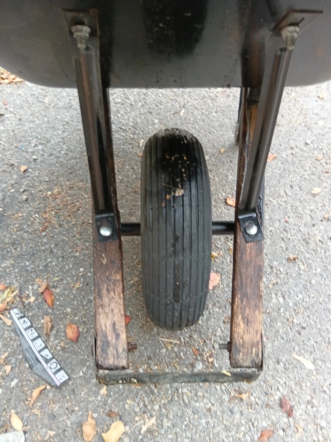 Jobmate Premium Black  Wheelbarrow - photo 3