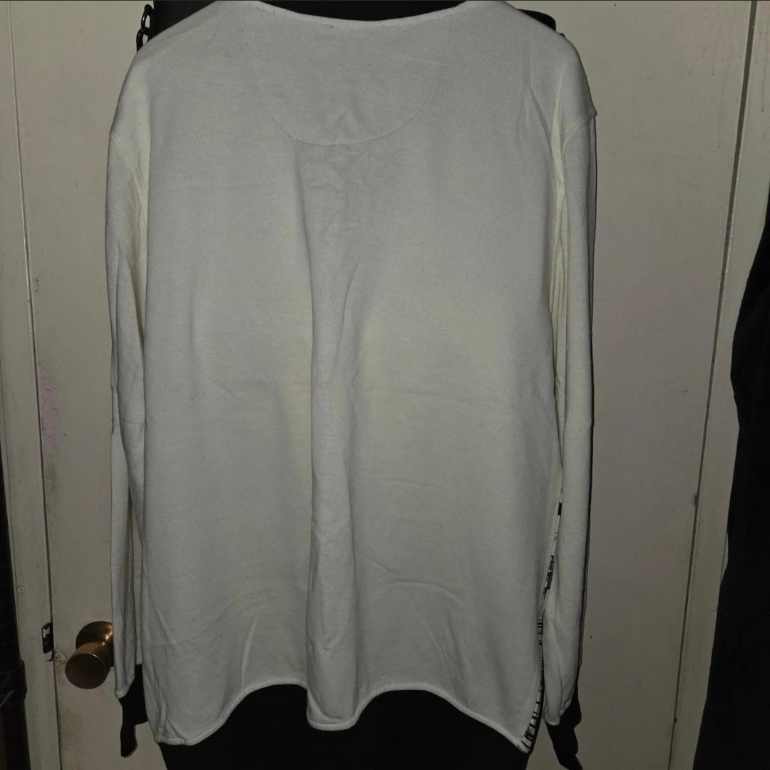 Sean John 'Behind The Surface' V- Neck Sweater in a Men's 3XL - photo 3