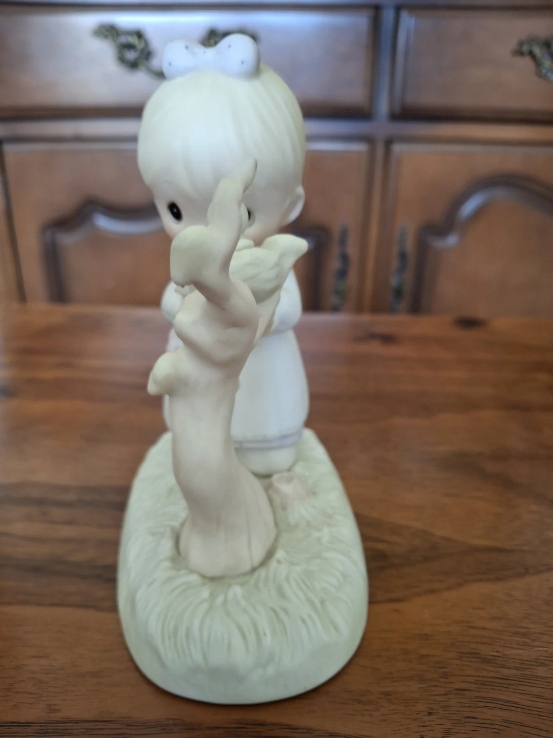 Precious Moments Figurine with Bird - photo 4
