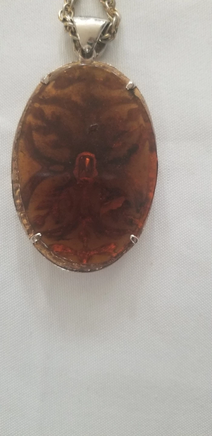 Oval pendant necklace with amber-coloured crystals - photo 4