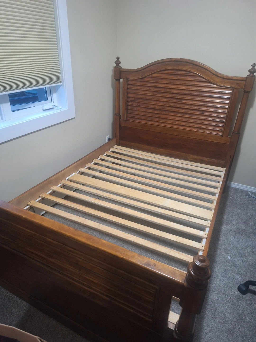 Wooden Queen Size Bed Frame - photo 2