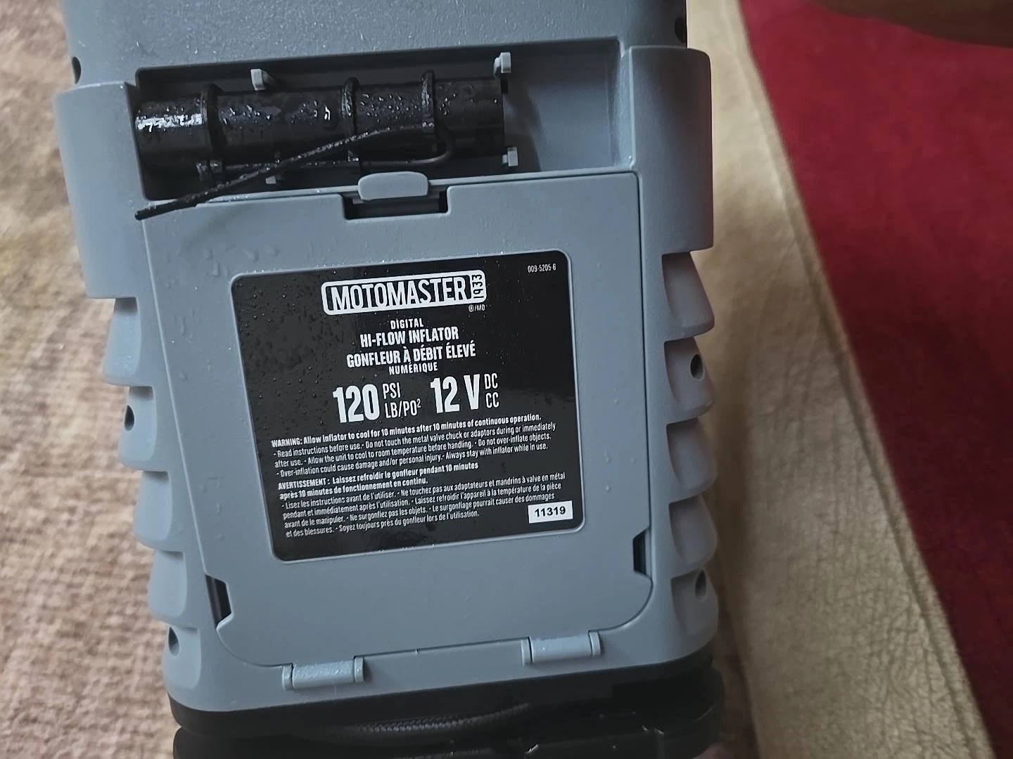 MotoMaster Digital Hi-Flow Inflator - photo 3