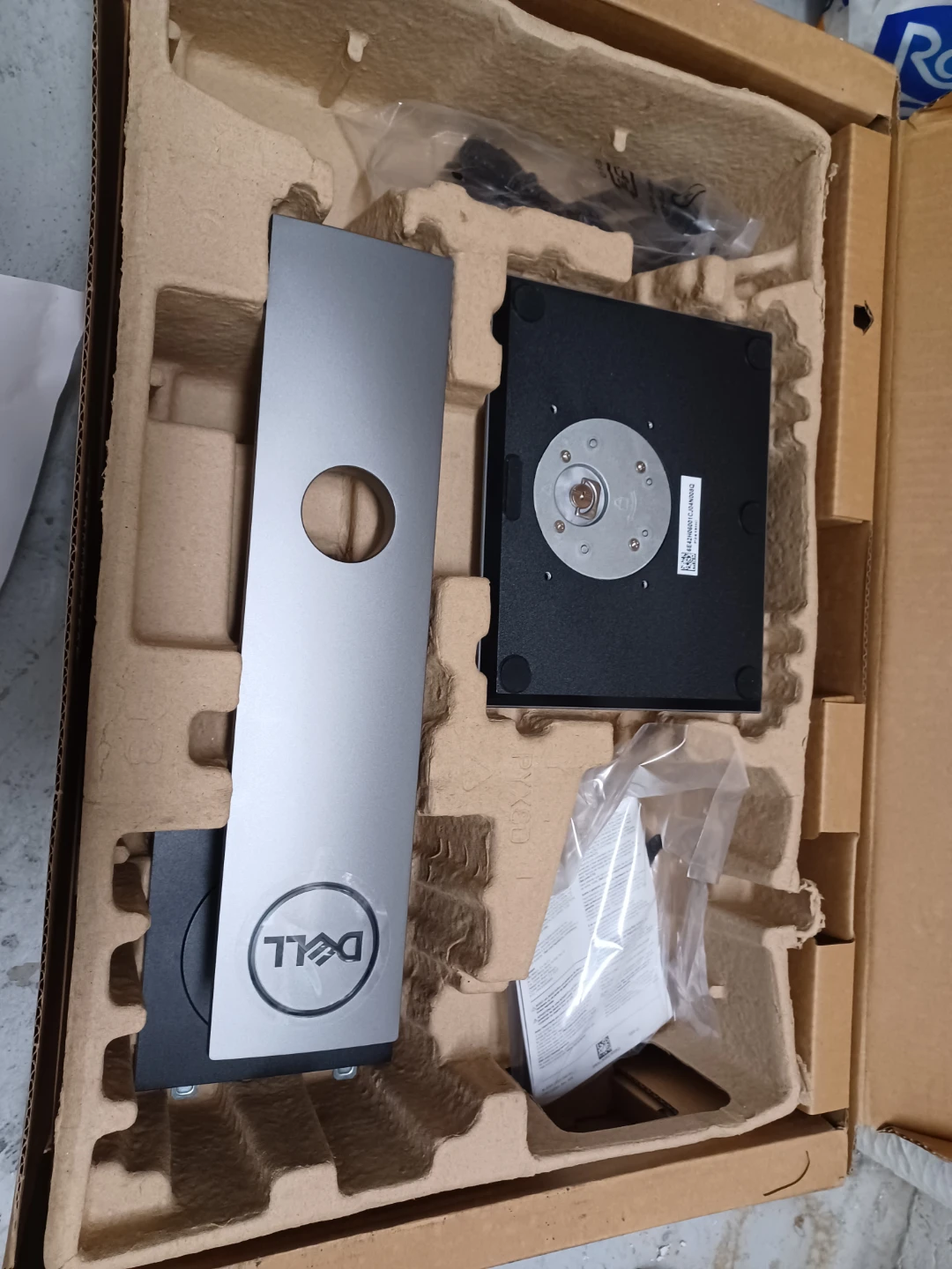 Dell Monitor, Keyboard and Mouse Set - photo 3
