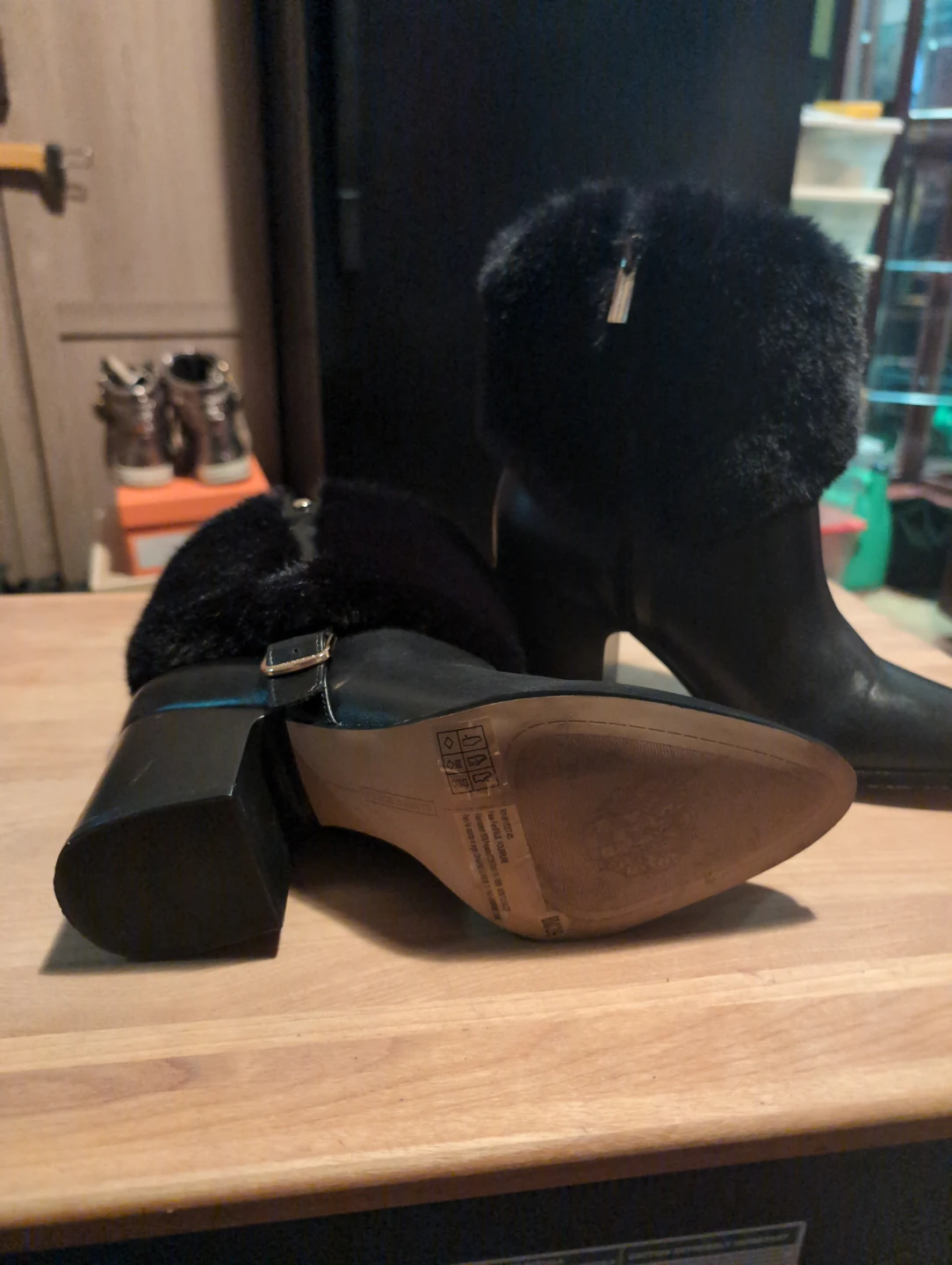 Leather Vince Camuto Black Faux Fur Ankle Boots - photo 3
