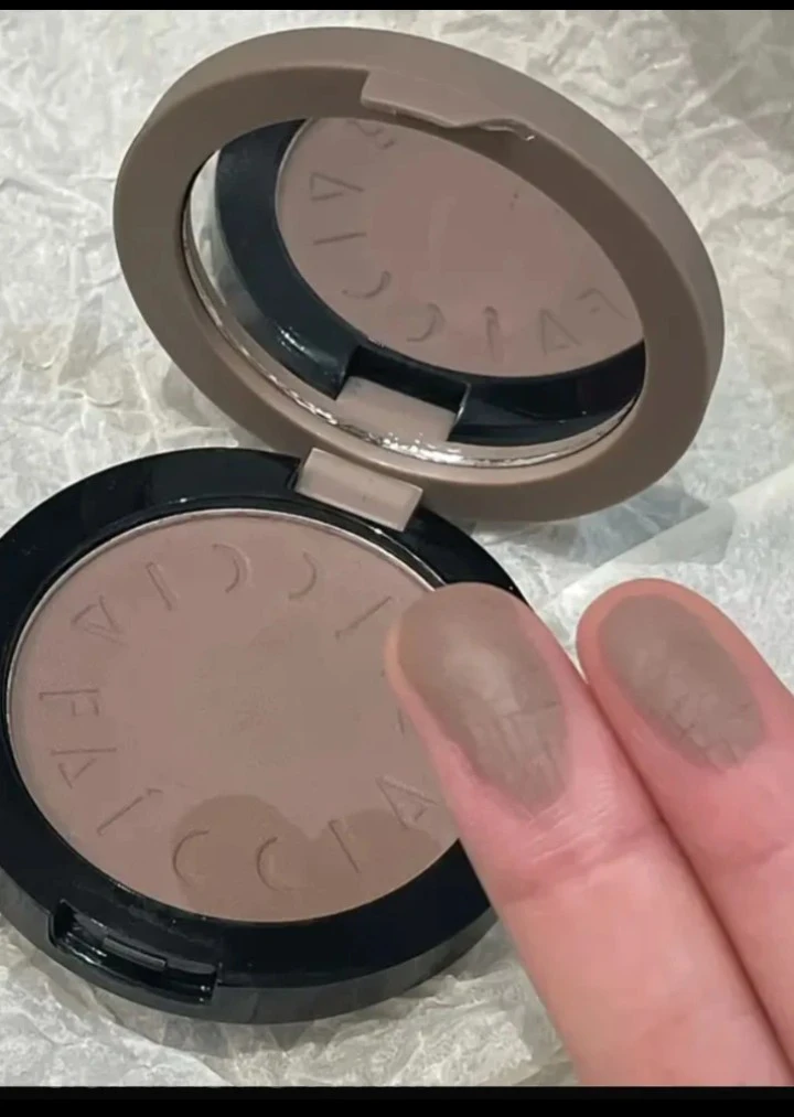 Cool.Tone Shadow Contouring Powder - photo 3