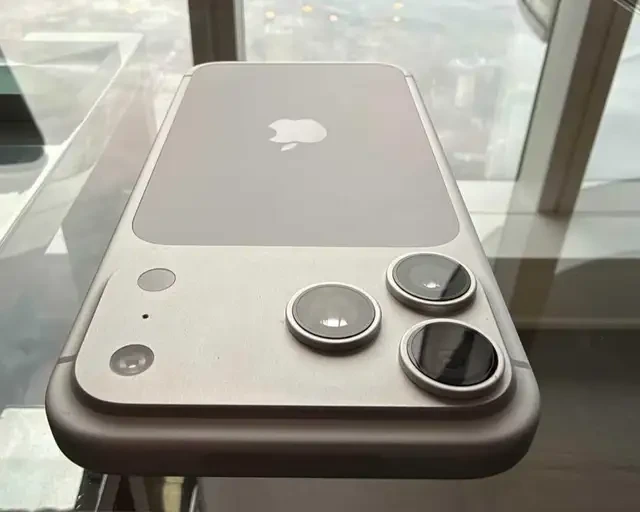 Apple iPhone 18 pro max silver 512gb - photo 4