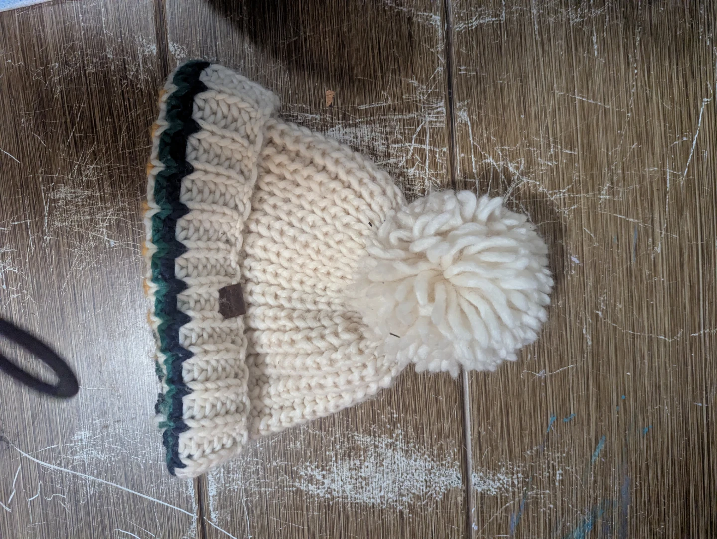 ROOTS brand Cream Knit Pom Pom Toque