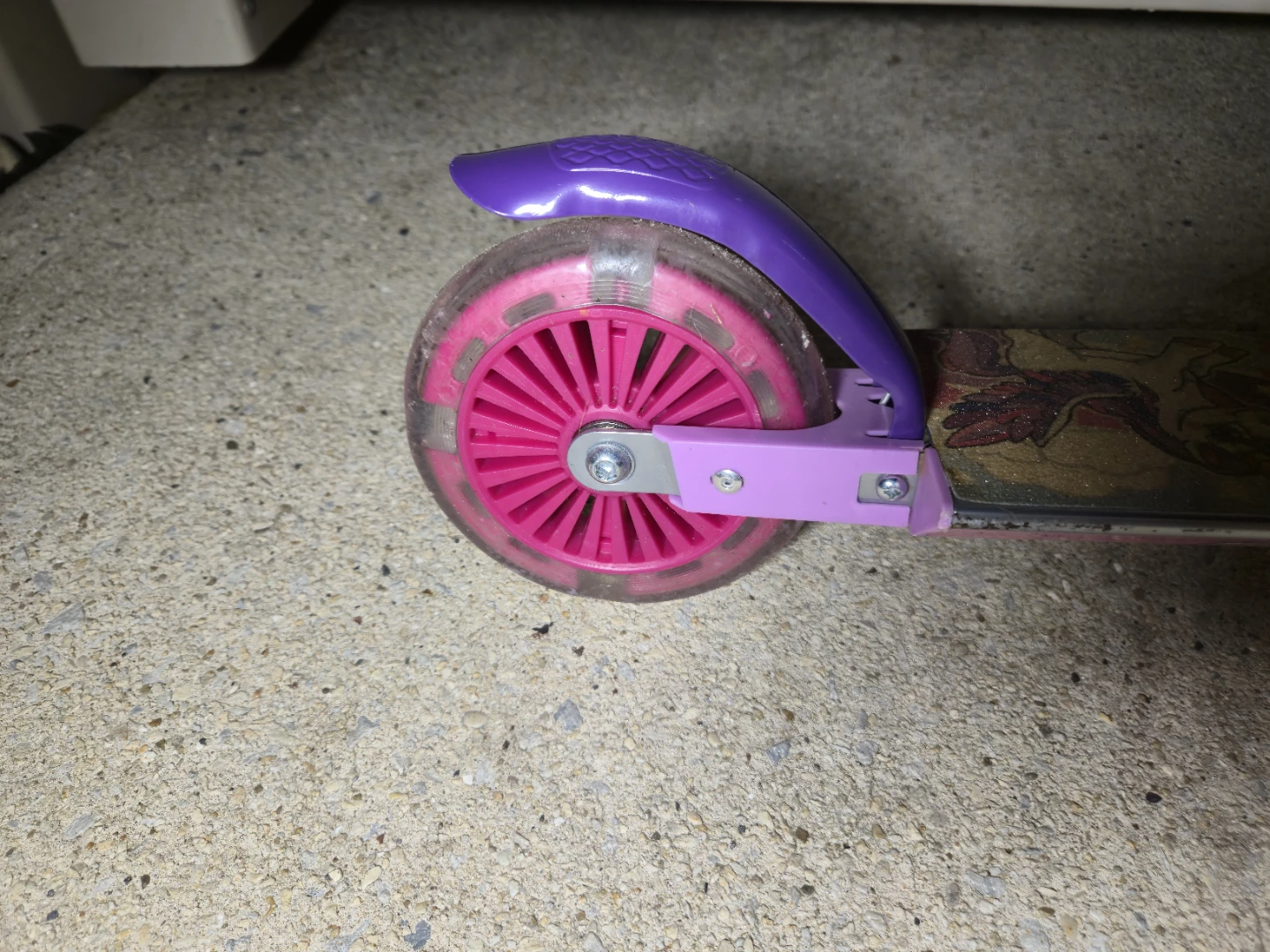 Ozbozz Unicorn Kids Light-Up Folding Scooter - photo 5