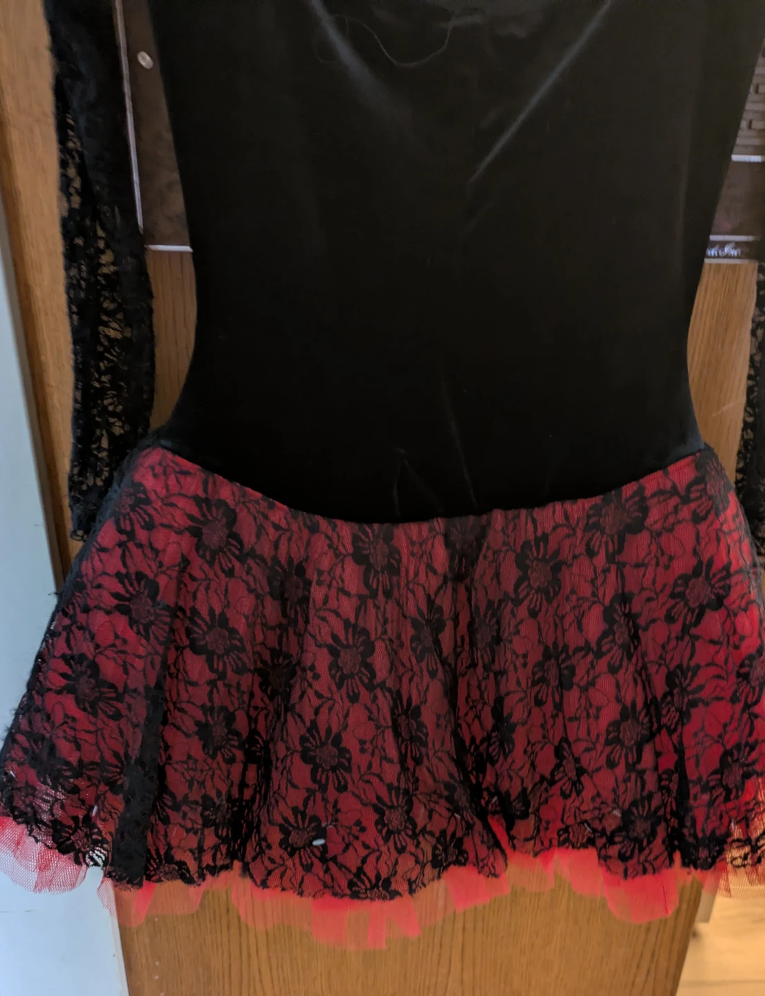 Black and Red Lace Leotard - photo 2