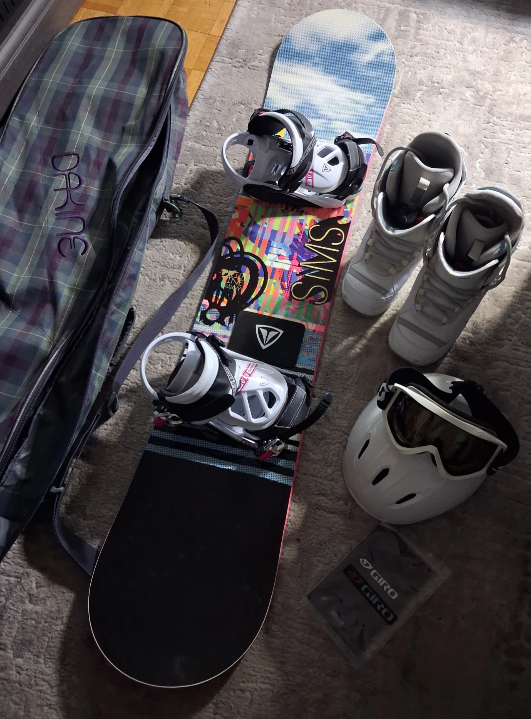 SIMS Snowboard Set with Dakine Bag