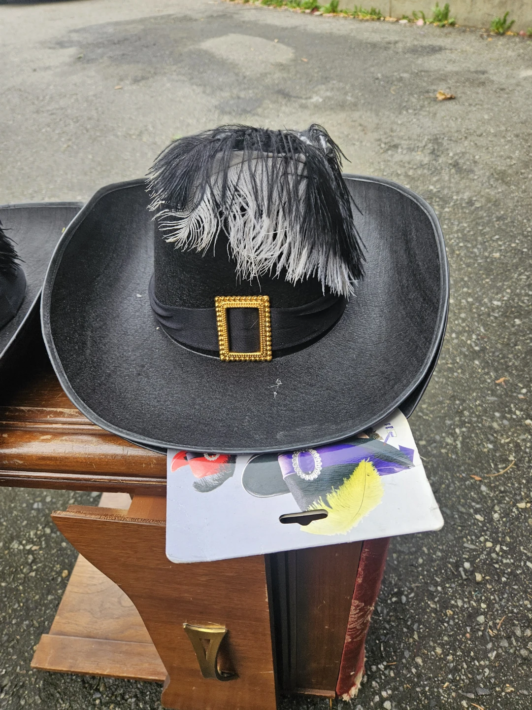 Three Rubies Costume Musketeer Hats - photo 2