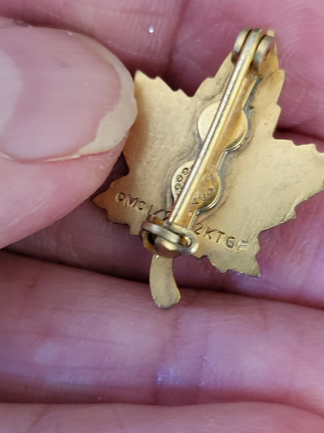CMC 12KT Gold Filled Maple Leaf Brooch - photo 3