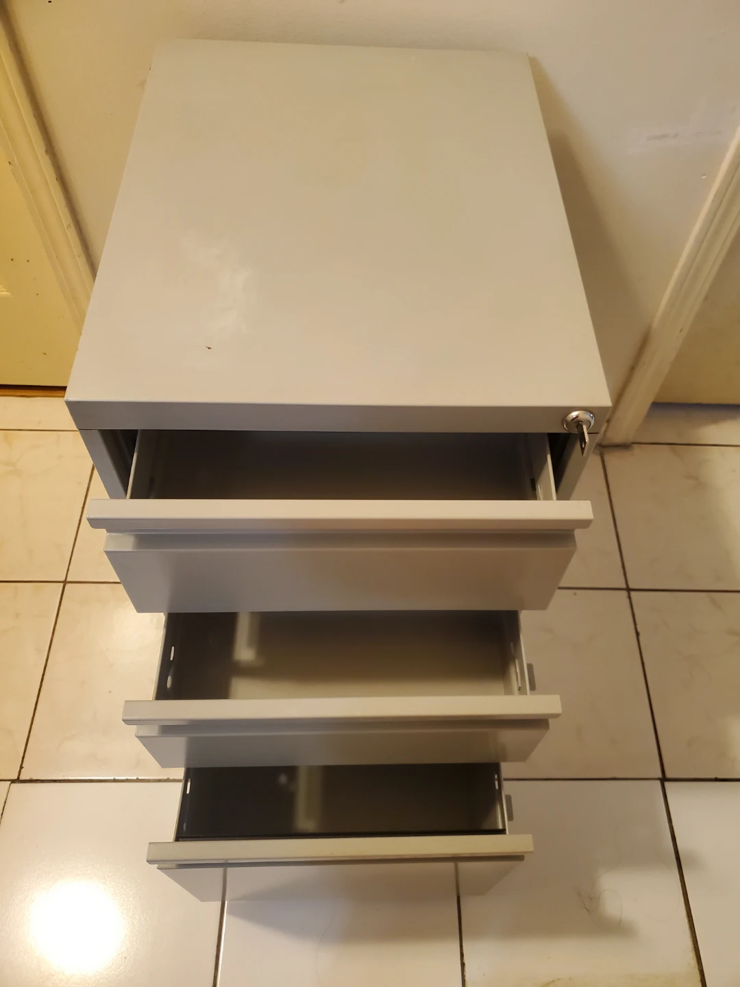 3-Drawer Metal Filing Cabinet - photo 4