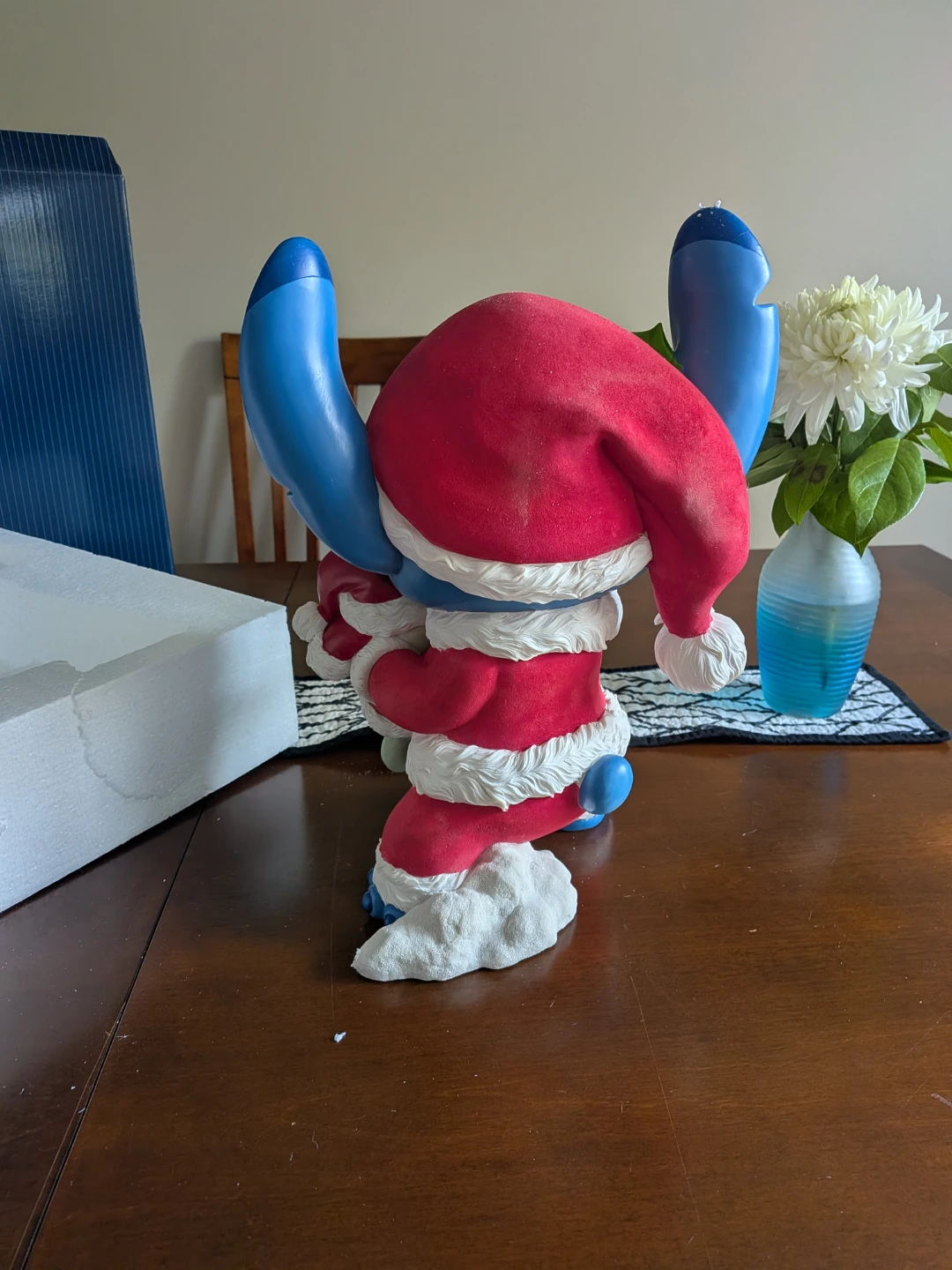 Disney Showcase Big Fig Santa Stitch - photo 3