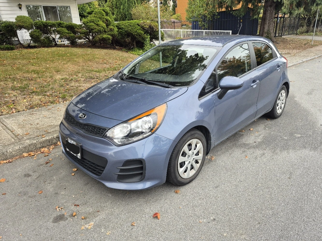2016 Kia Rio Hatchback - photo 2