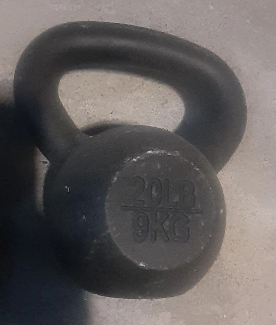 Set of two 20lb (9kg) kettlebells - photo 3