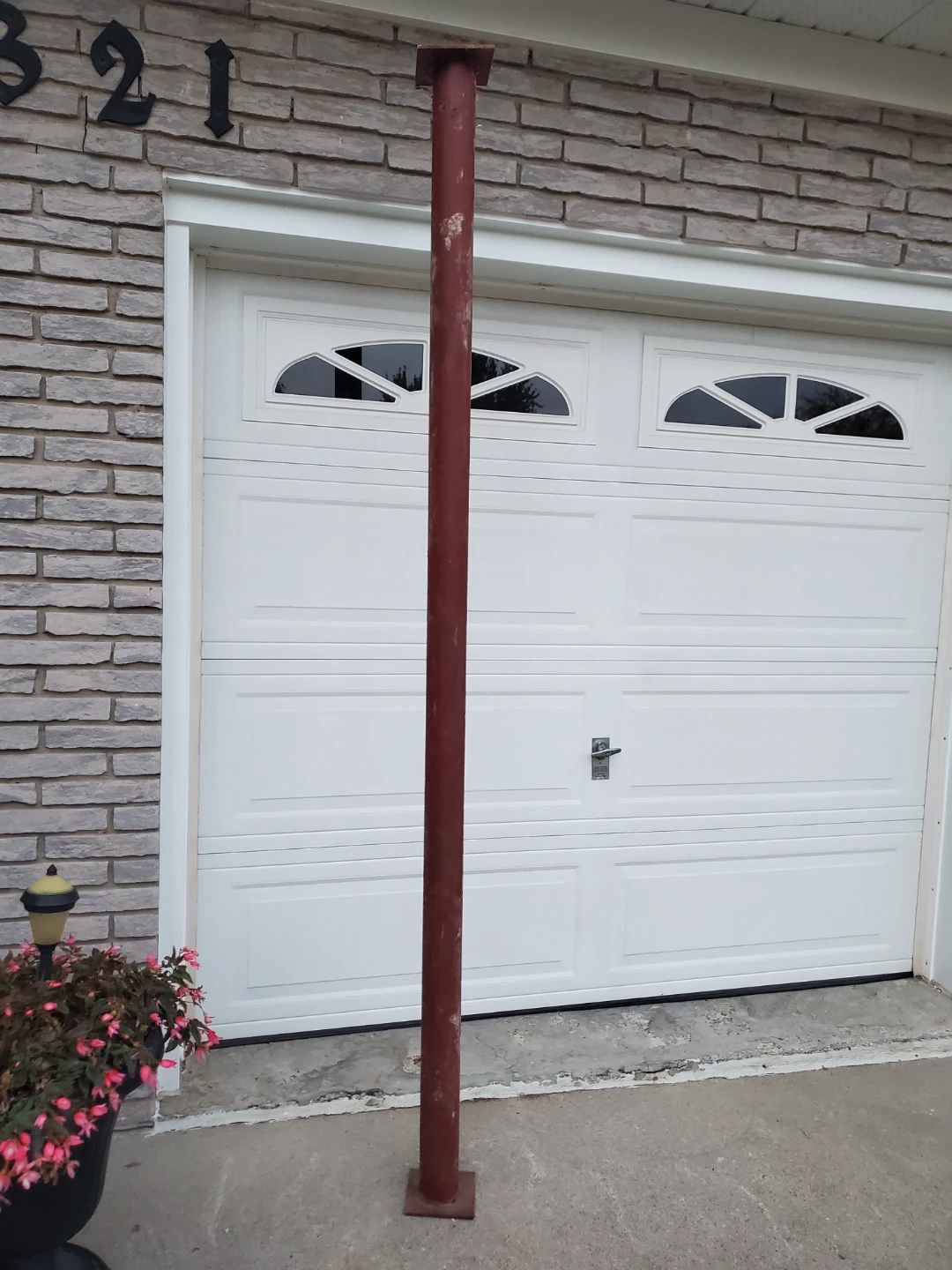 Adjustable Steel Support Column