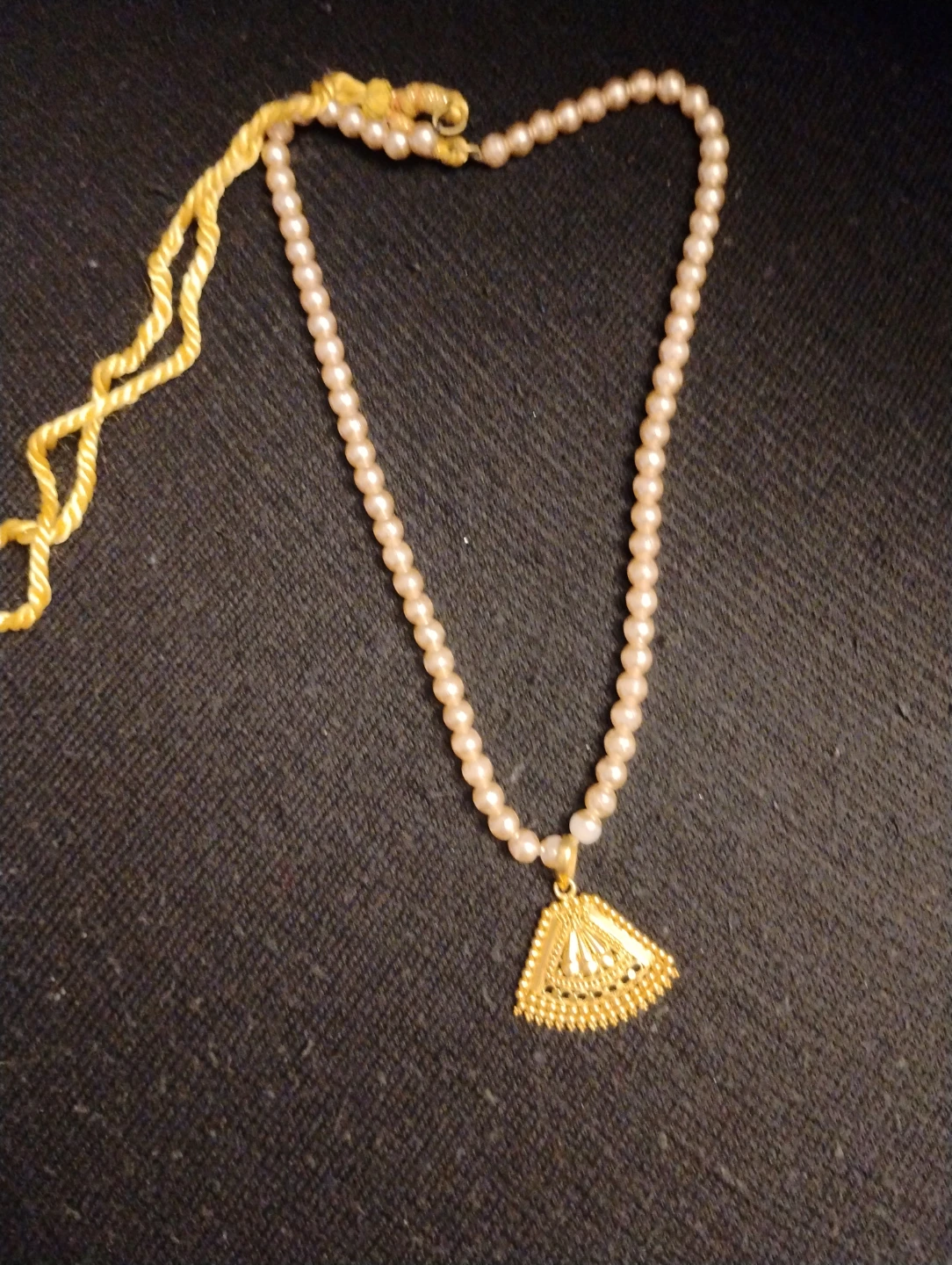 Pearl Bead Necklace with Gold 24 carat Pendant - photo 2