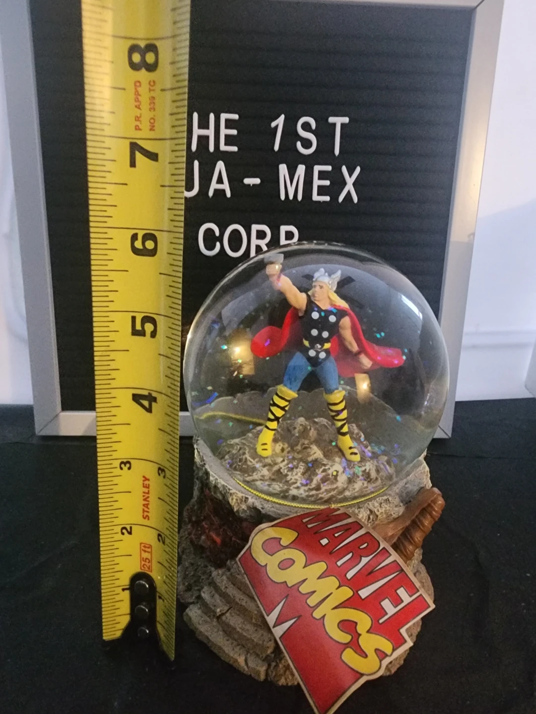 Marvel Comics The Mighty Thor Snow Globe damage box - photo 2