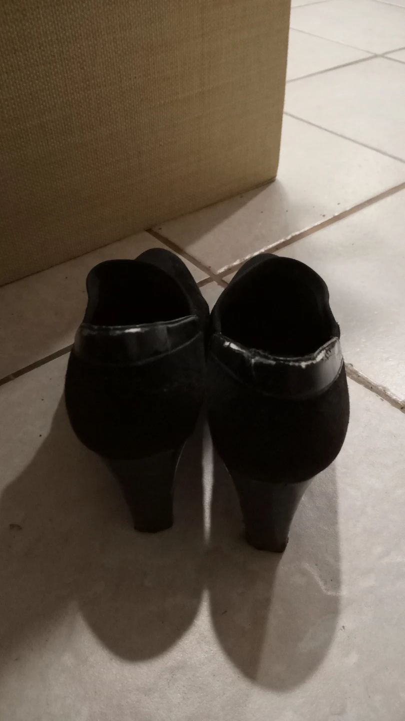Stuart Weitzman Black Suede Heels - photo 2
