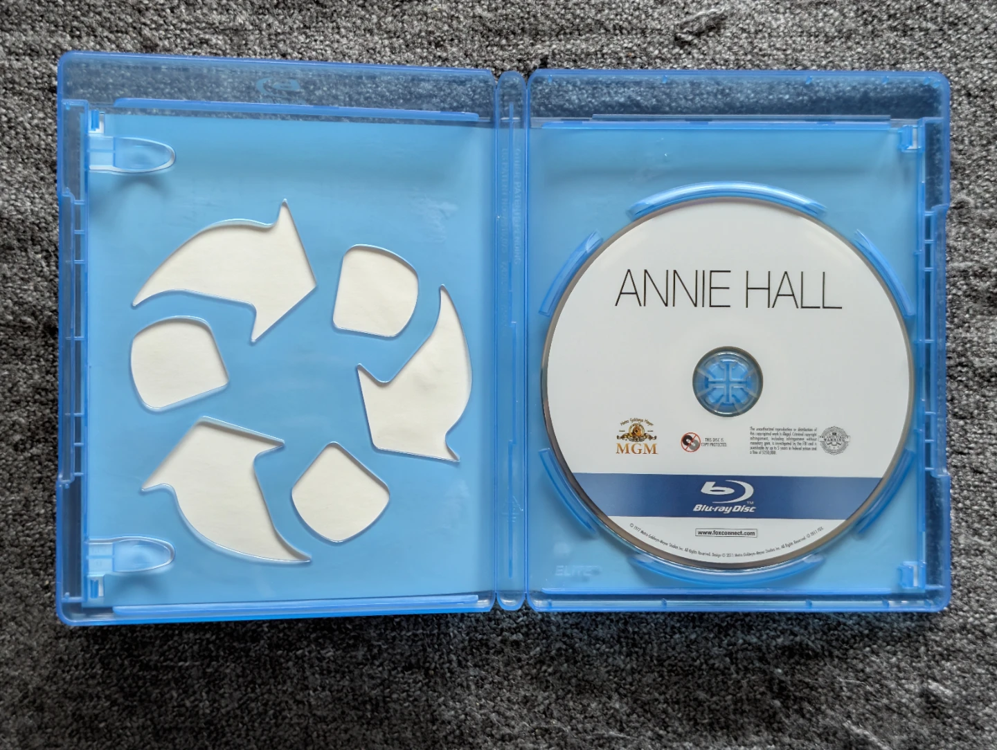 Annie Hall Blu-ray (Woody Allen Classic) - photo 3