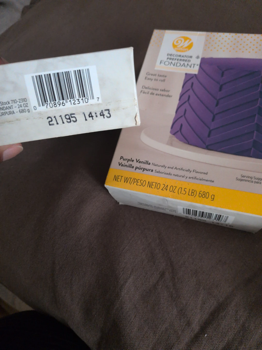 2 Boxes Wilton Decorator Preferred Fondant Purple Vanilla - photo 2