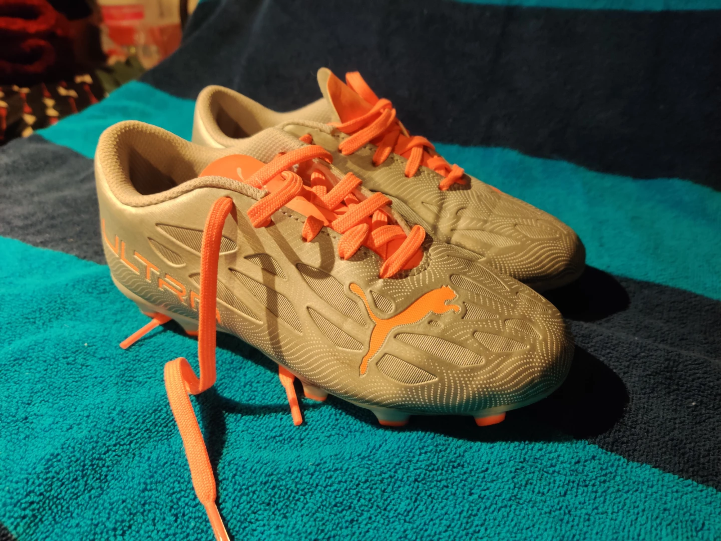 Puma Ultra Soccer / Football Cleats - Kids Size 1