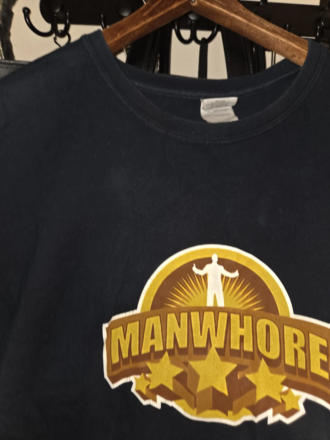 'Manwhore' Graphic T-Shirt in a Men's 2XL - photo 4