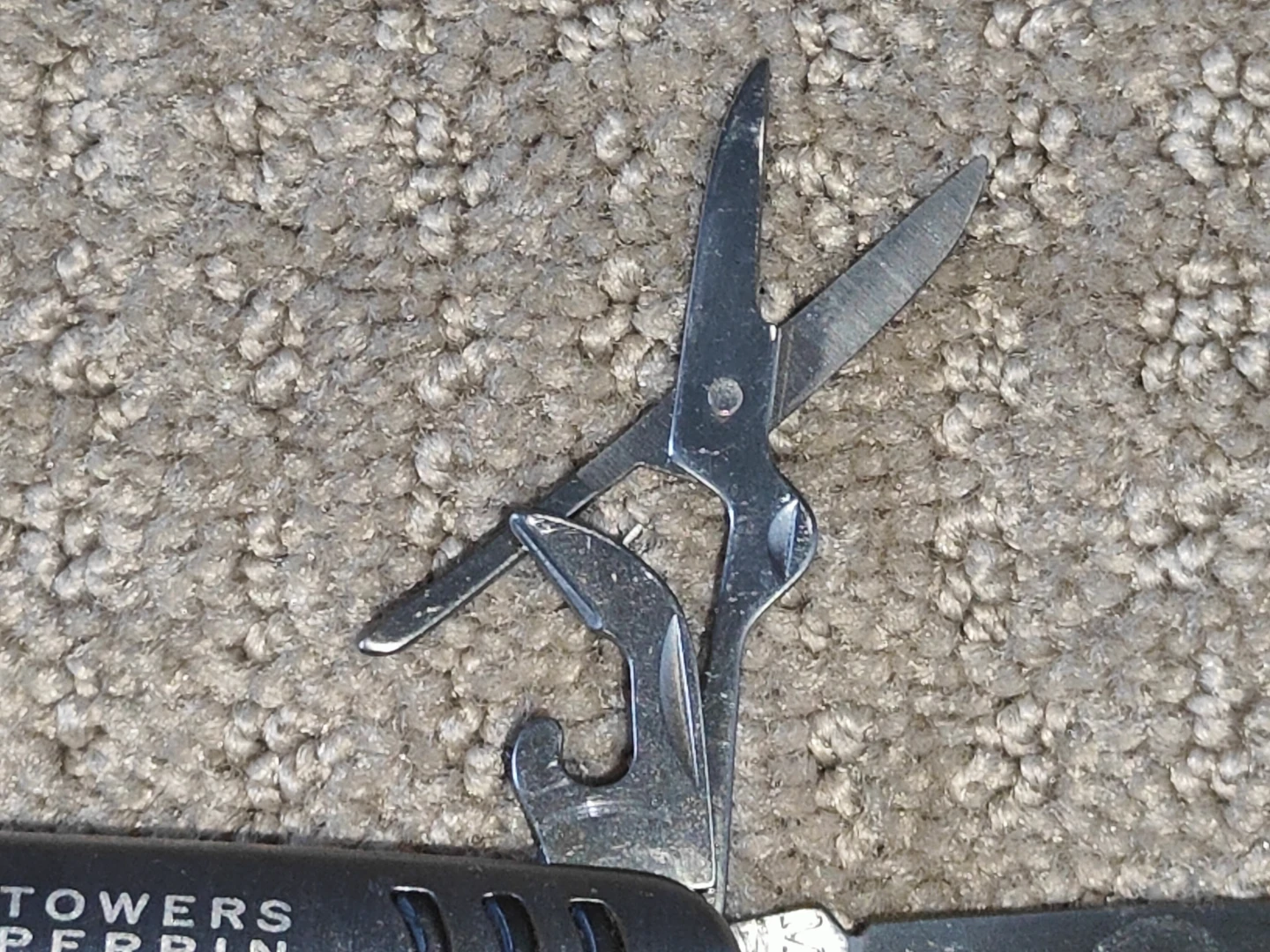 Multi-Tool Knife / Folding Pocket Knife - 7 in 1 Tool - photo 2