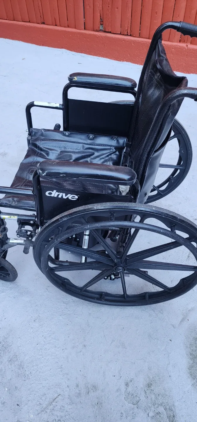 Adult Wheelchair - photo 3