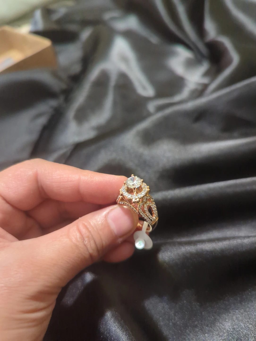 Gold-Tone Fashion Ring Size 9 - photo 3
