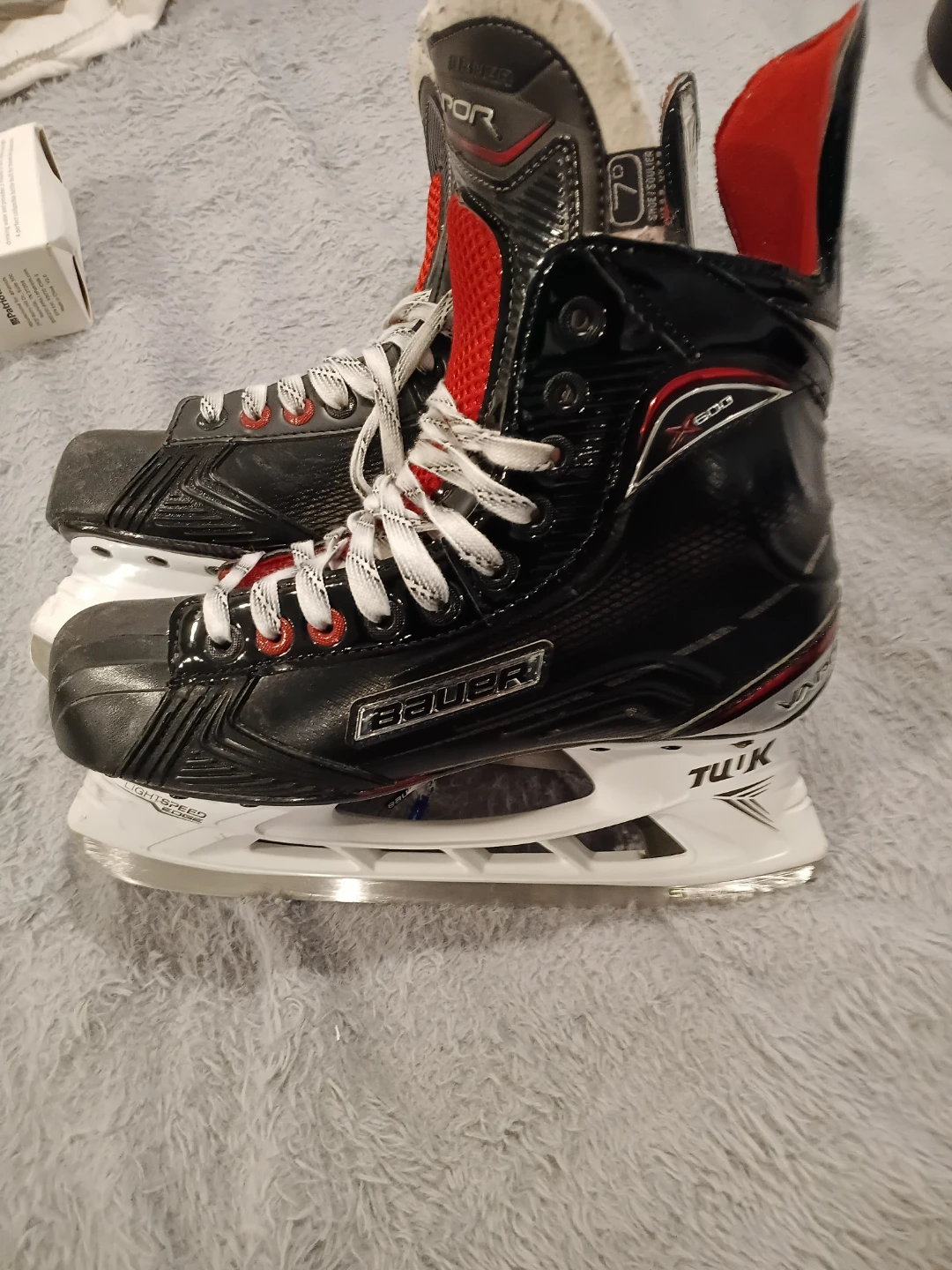 Bauer Vapor X600 Ice Skates