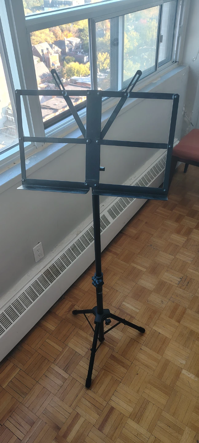 Long & McQuade Collapsible Music Stand