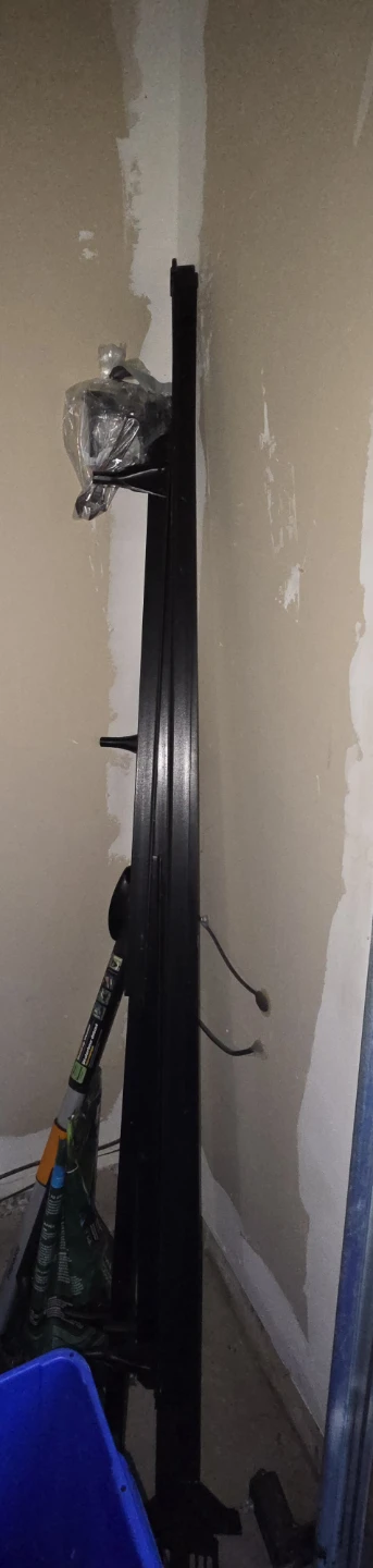 Bedframe - Adjustable (Queen or Full) - READ - photo 2