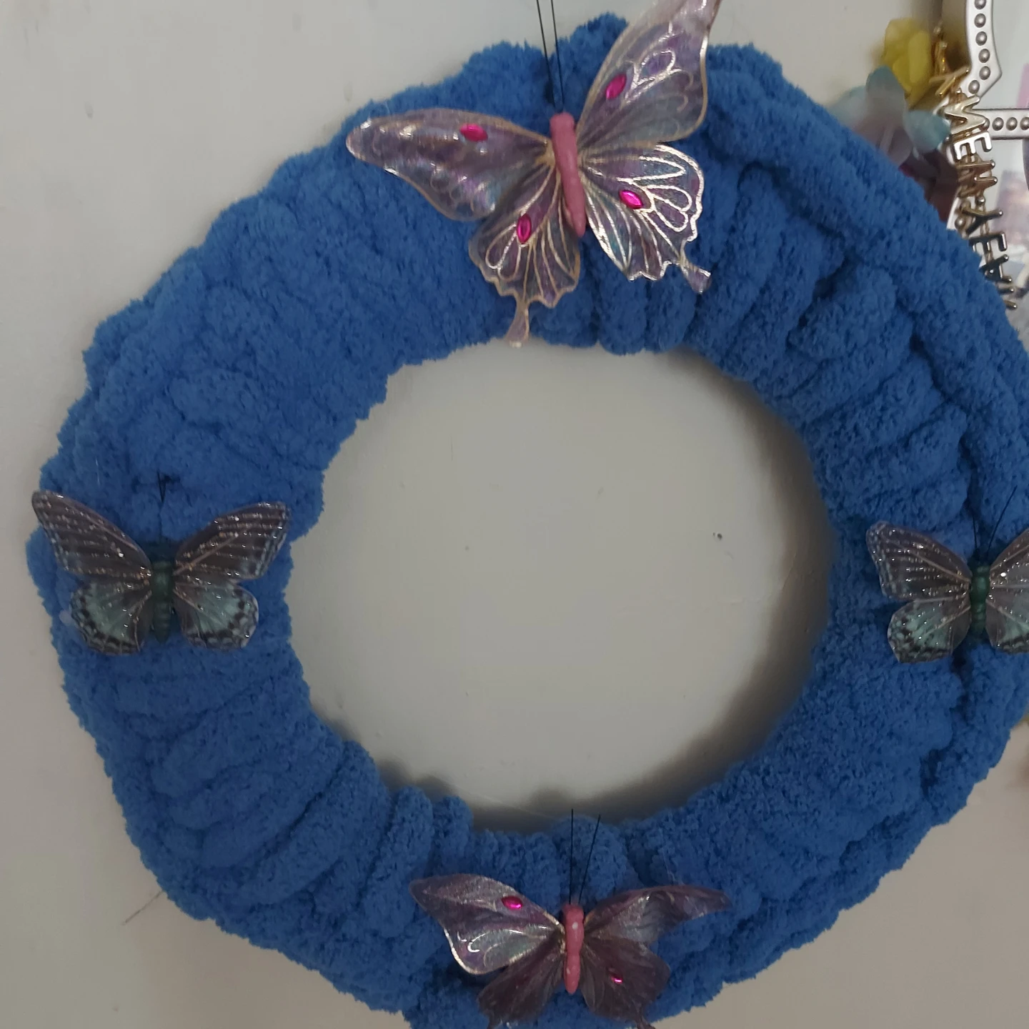 Handmade Blue Chunky Yarn Butterfly Wreath - photo 4
