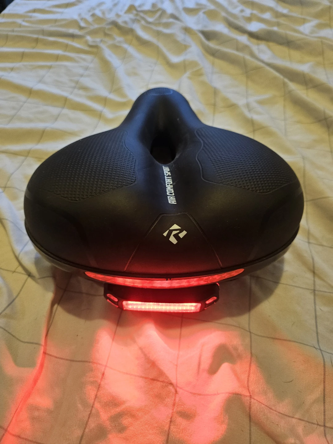 Air Comfort Sport Bike Seat with Integrated Light - photo 2