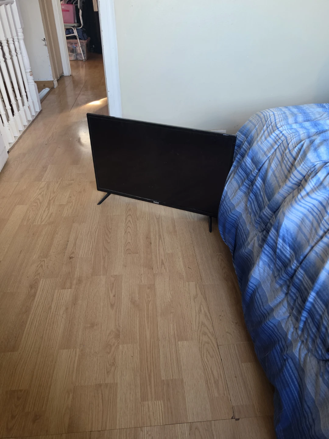 32 inch RCA Flat Screen TV