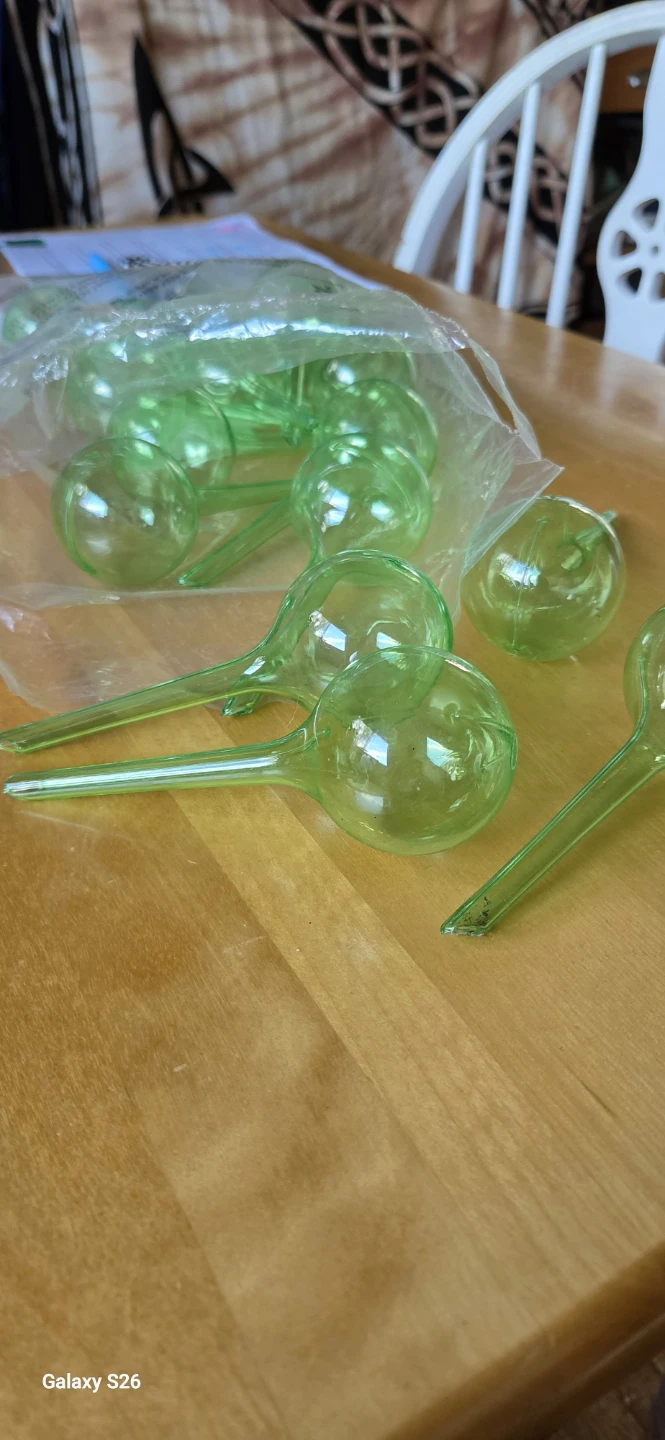 Set of 14 Green Plastic Plant Watering Globes - photo 2