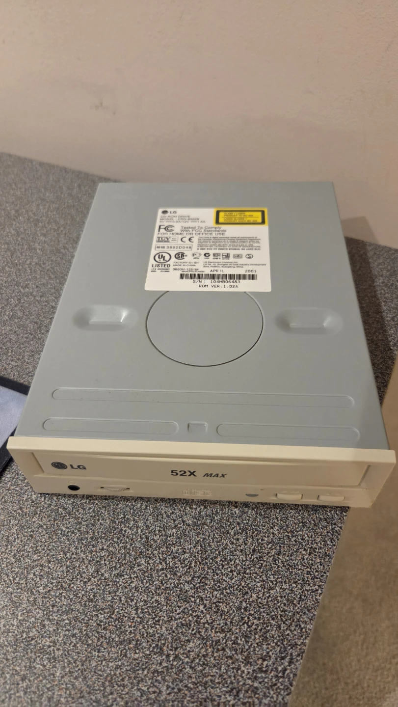 LG 52X MAX CD-ROM Drive