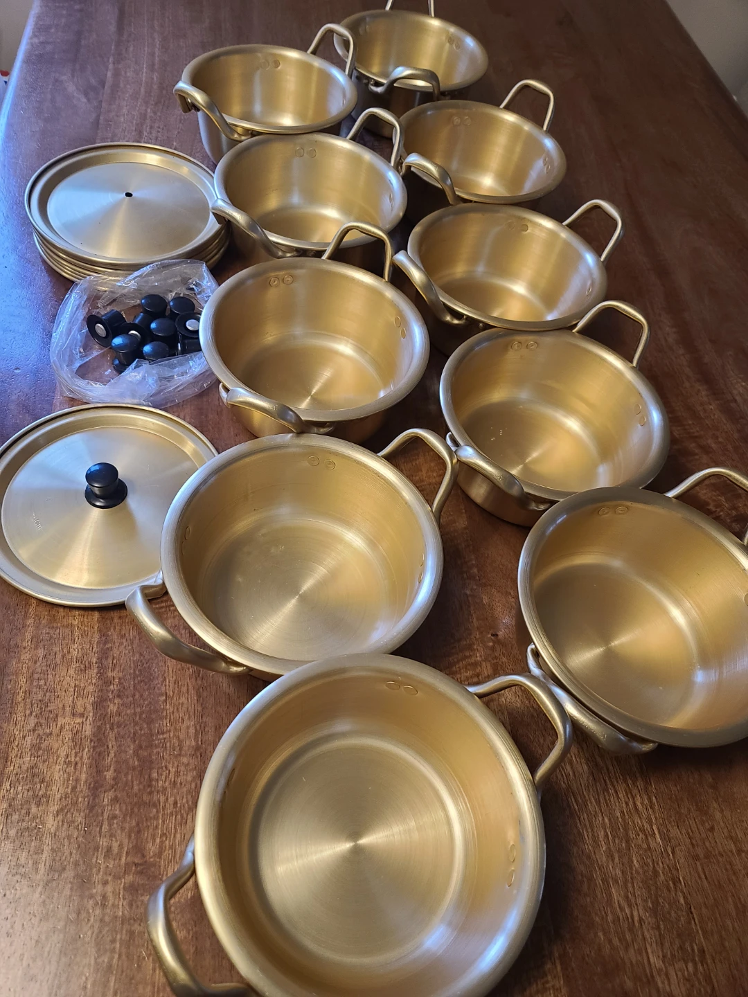 Set of 10 Gold-Tone Aluminum Ramen Pots - photo 3
