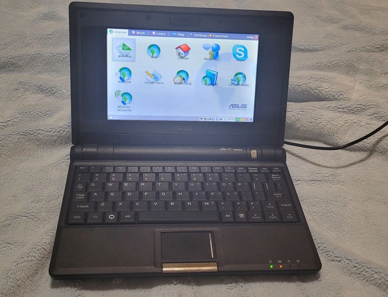 ASUS small old laptop