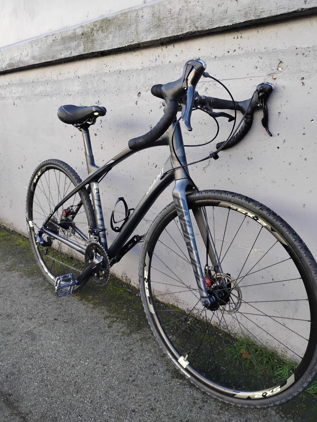 Giant Anyroad Bike Size Medium - photo 2