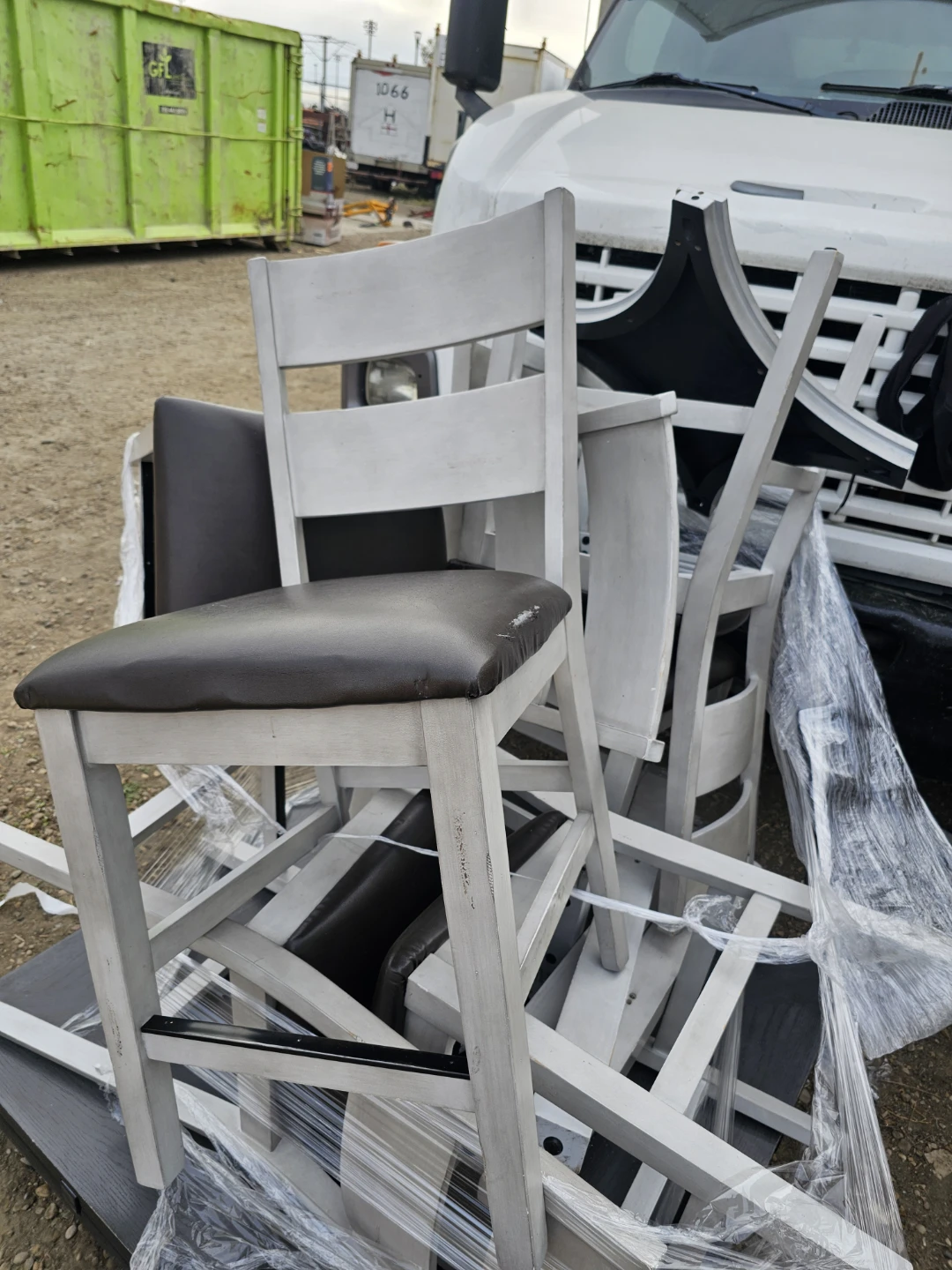 Dinning table set of White Wood Counter Stools