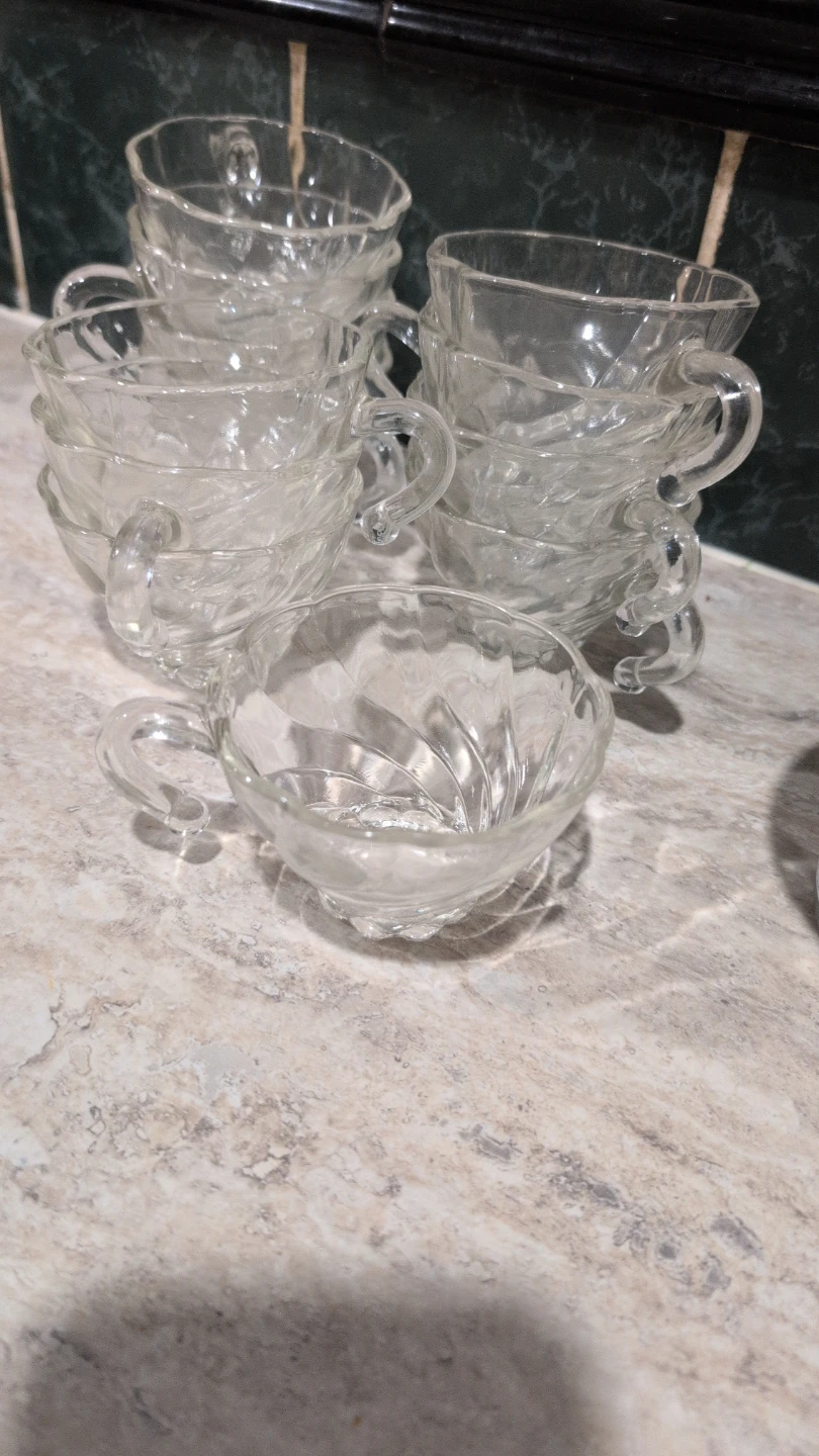 Set of 5 Clear Glass Tea Cups