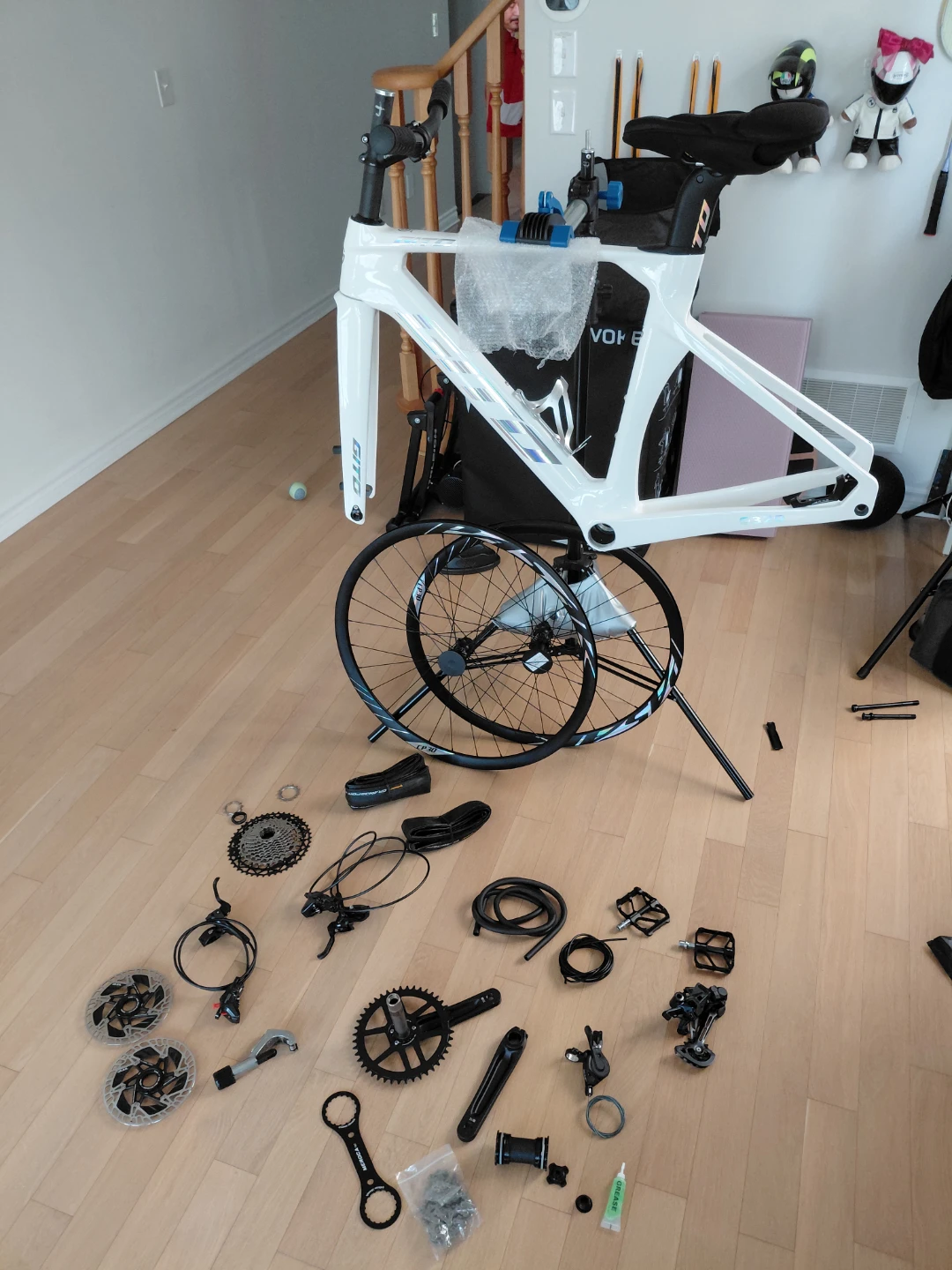 Carbon fiber Hybrid disc Bike (newly assembly) - photo 4